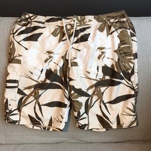 Men’s board shorts